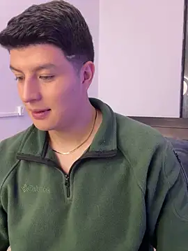 Snapshot of Goldenknight33 chatting on February 19, 2:58 pm Goldenknight33 online show from February 19, 2:58 pm