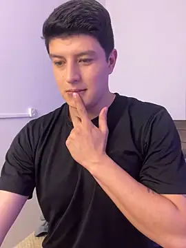 Snapshot of Goldenknight33 chatting on February 11, 4:07 pm Goldenknight33 online show from February 11, 4:07 pm