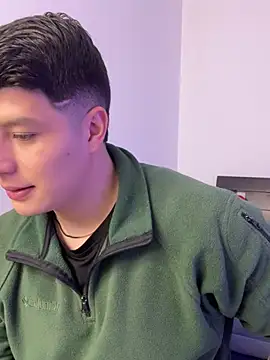 Snapshot of Goldenknight33 chatting on February 24, 4:19 pm Goldenknight33 online show from February 24, 4:19 pm