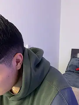 Snapshot of Goldenknight33 chatting on February 18, 3:52 pm Goldenknight33 online show from February 18, 3:52 pm