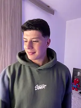 Snapshot of Goldenknight33 chatting on December 16, 2:43 pm Goldenknight33 online show from December 16, 2:43 pm