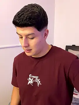 Snapshot of Goldenknight33 chatting on January 11, 3:41 pm Goldenknight33 online show from January 11, 3:41 pm