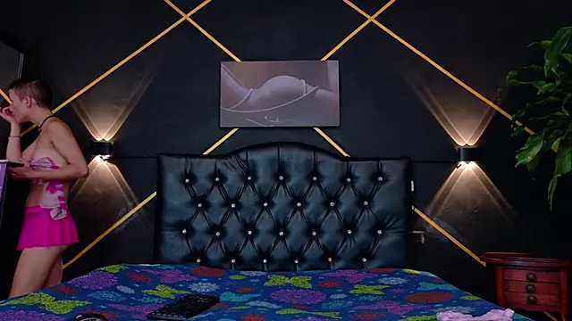 mia collin  online show from February 23, 5:46 pm