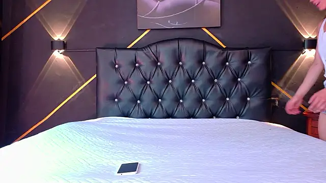 mia collin  online show from February 27, 4:07 pm