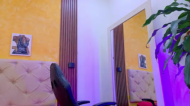 mia collin  online show from February 14, 1:33 pm