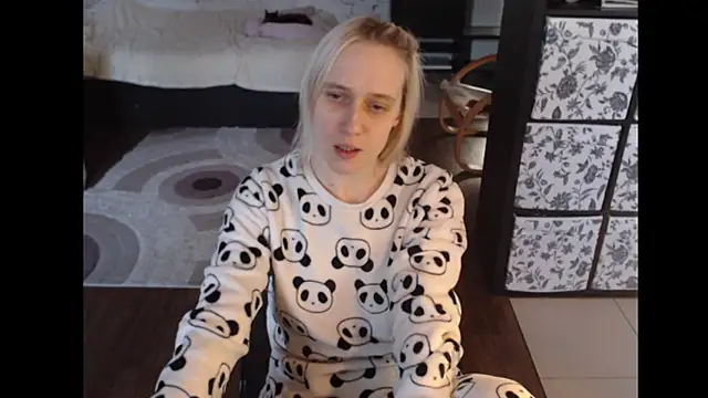 Snapshot of Sweet_Shugar_4Daddy chatting on December 15, 9:15 am Sweet Shugar 4Daddy online show from December 15, 9:15 am