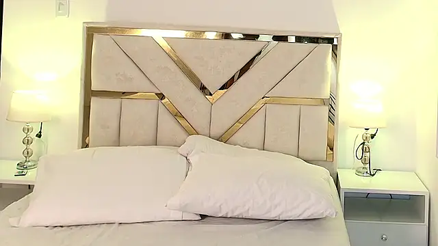 NaomiClay online show from January 16, 12:20 pm