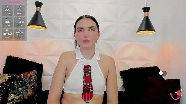 Snapshot of valeriecute18 chatting on February 27, 7:35 pm valeriecute18 online show from February 27, 7:35 pm