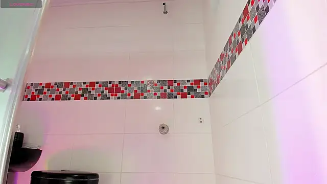 valeriecute18 online show from April 6, 3:13 am