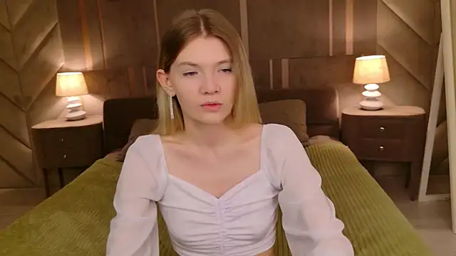 Vivien Hans online show from March 15, 8:27 pm