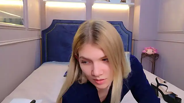 Vivien Hans online show from May 30, 3:35 am