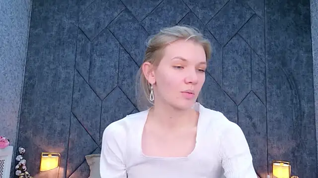 Vivien Hans online show from May 23, 8:41 pm