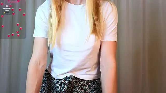 Snapshot of blond_forgivable chatting on December 14, 3:02 am blond forgivable online show from December 14, 3:02 am