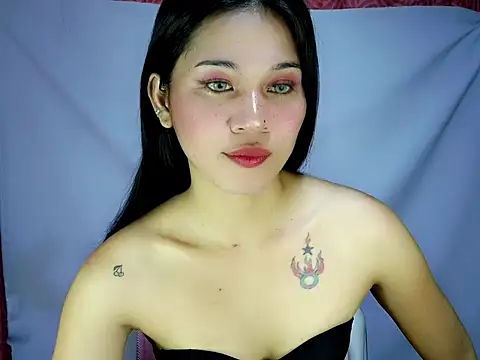 Snapshot of bombely_69 chatting on July 9, 11:15 pm bombely 69 online show from July 9, 11:15 pm