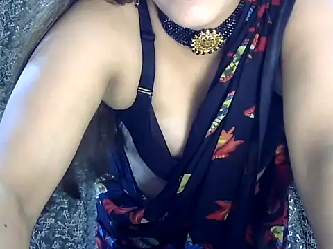 Snapshot of Exotic_tanvi chatting on July 1, 11:54 am Exotic tanvi online show from July 1, 11:54 am