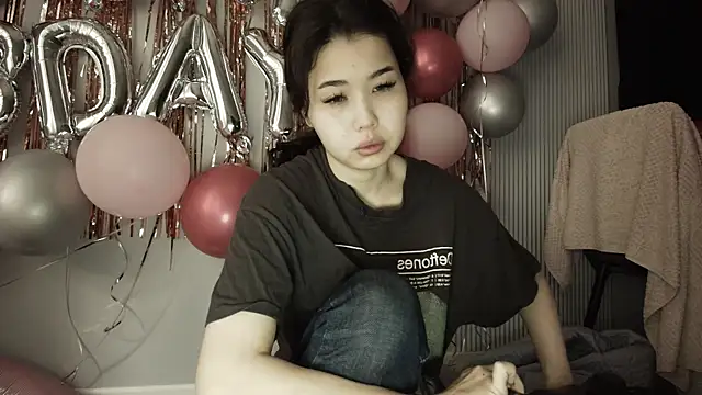 kimyjina online show from June 5, 3:22 am