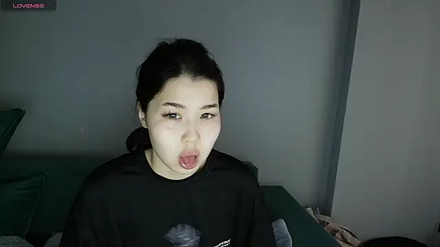 kimyjina online show from May 18, 3:06 am
