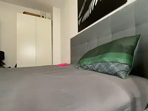 Snapshot of Carlycrush_ chatting on July 12, 8:53 pm Carlycrush online show from July 12, 8:53 pm