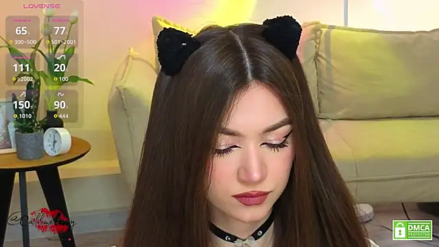 oliviaah  online show from April 15, 3:05 pm