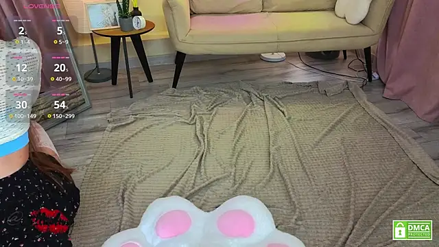 oliviaah  online show from April 15, 7:58 pm