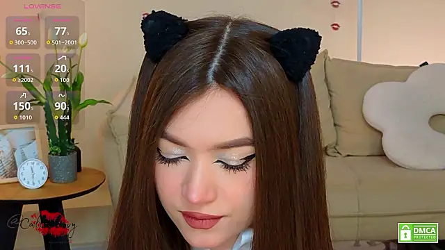 oliviaah  online show from March 27, 3:13 pm