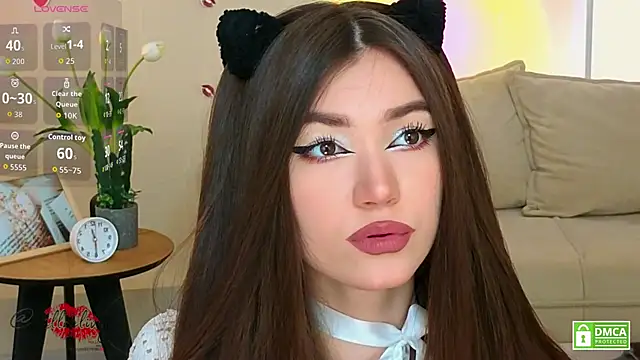 oliviaah  online show from April 3, 3:18 pm