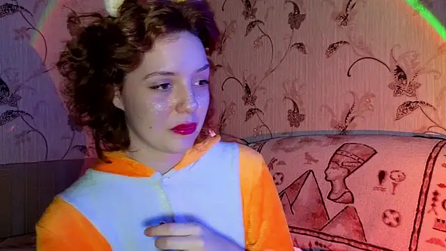 Ari Meow online show from December 19, 9:39 pm