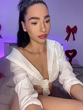 SashaLuvv online show from February 15, 10:30 pm