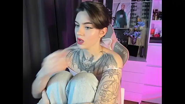 NikkieKitty online show from February 8, 2:37 pm