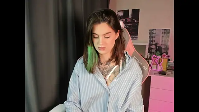 NikkieKitty online show from December 16, 12:09 pm