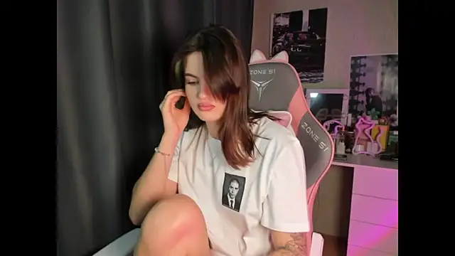 NikkieKitty online show from December 22, 5:13 pm