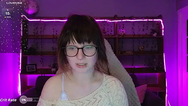 Snapshot of Awquafine chatting on December 17, 3:50 pm Awquafine online show from December 17, 3:50 pm