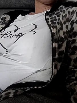 LaNenaWendy online show from April 24, 10:50 am