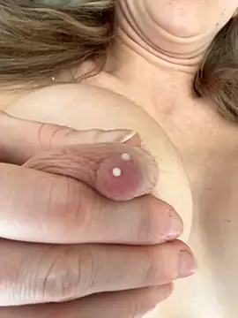 Snapshot of CelestialRuby chatting on November 26, 5:57 pm CelestialRuby online show from November 26, 5:57 pm