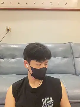Snapshot of kimze7 chatting on June 18, 2:22 pm kimze7 online show from June 18, 2:22 pm