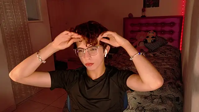 Dani Dancer online show from January 10, 11:00 pm