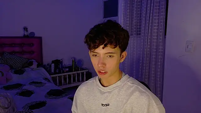 Dani Dancer online show from March 27, 12:30 am