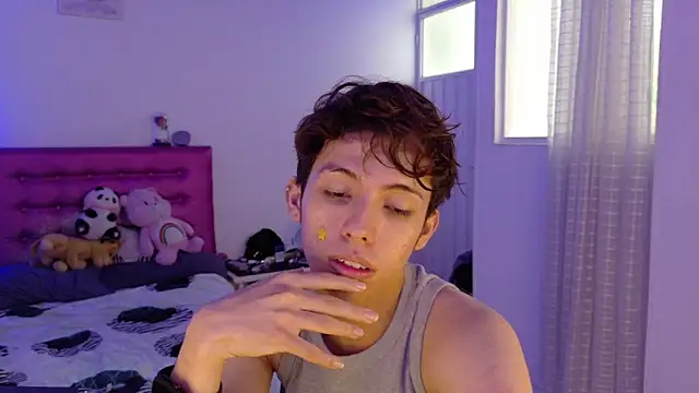 Dani Dancer online show from April 5, 9:10 pm