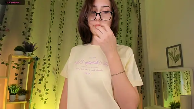 TariLechliter online show from February 13, 3:23 pm