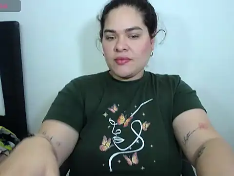 NinaFuentes2X online show from August 3, 3:25 am
