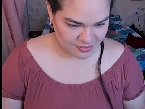 Snapshot of NinaFuentes2X chatting on May 9, 4:27 am NinaFuentes2X online show from May 9, 4:27 am