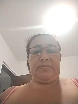 Snapshot of Nini_Love_ chatting on February 28, 3:17 am Nini Love online show from February 28, 3:17 am