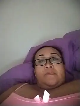 Snapshot of Nini_Love_ chatting on July 12, 9:26 pm Nini Love online show from July 12, 9:26 pm