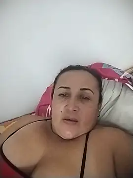 Snapshot of Nini_Love_ chatting on June 23, 3:15 am Nini Love online show from June 23, 3:15 am