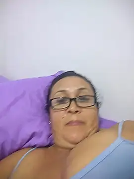 Snapshot of Nini_Love_ chatting on July 19, 3:26 am Nini Love online show from July 19, 3:26 am