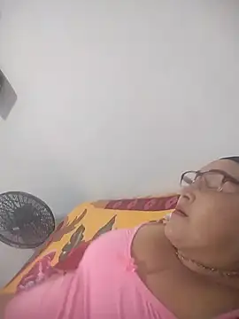 Nini Love  online show from March 6, 2:06 am