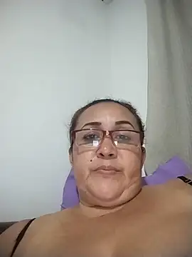 Nini Love  online show from April 25, 4:26 am