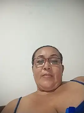 Nini Love  online show from April 8, 8:27 am