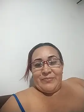 Nini Love  online show from April 4, 5:14 am