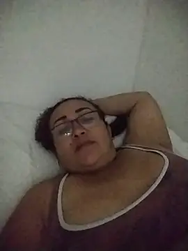 Snapshot of Nini_Love_ chatting on February 25, 2:23 am Nini Love online show from February 25, 2:23 am